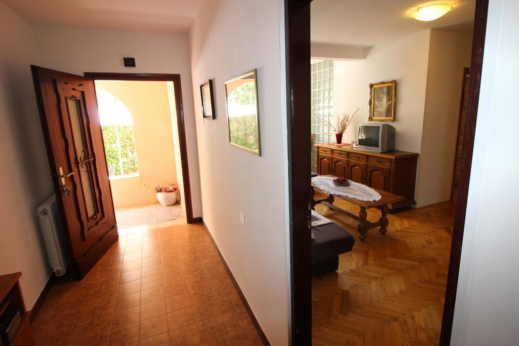 Apartments Garden Rovinj Bagian luar foto